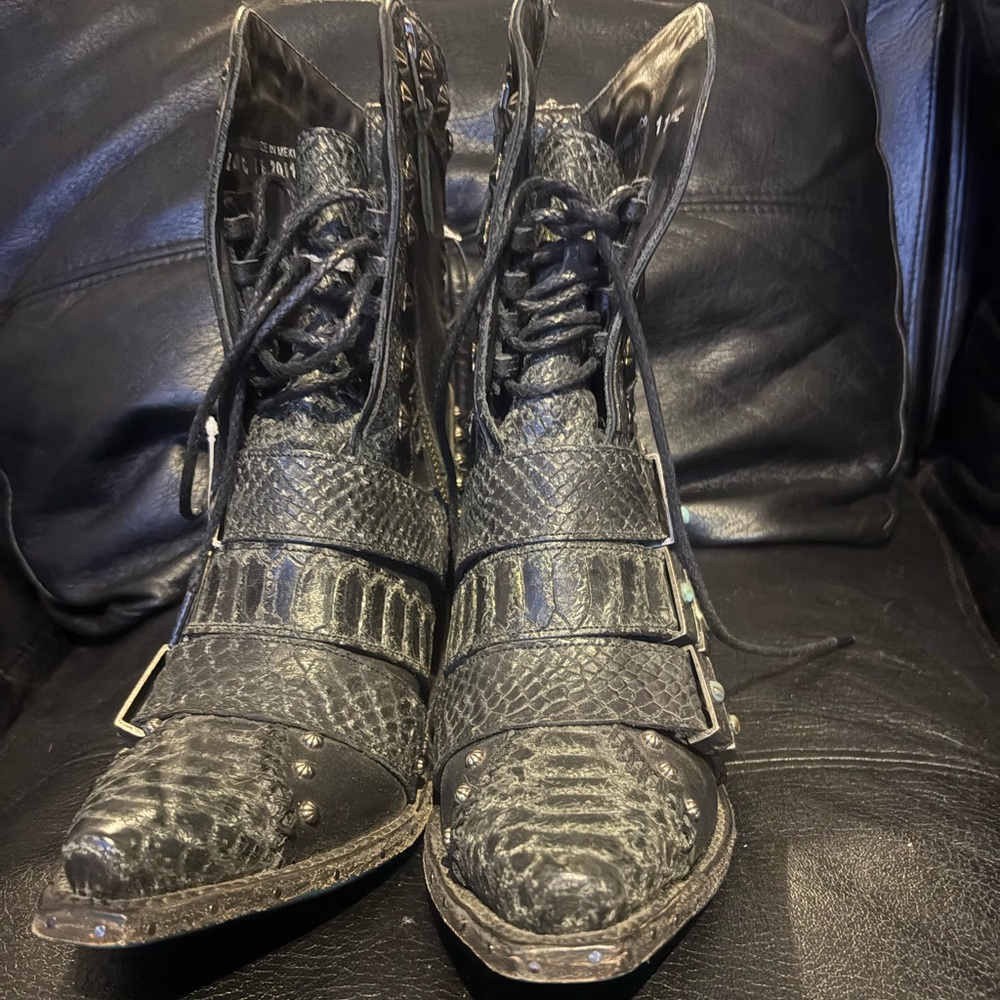 Lane Showdown Boots